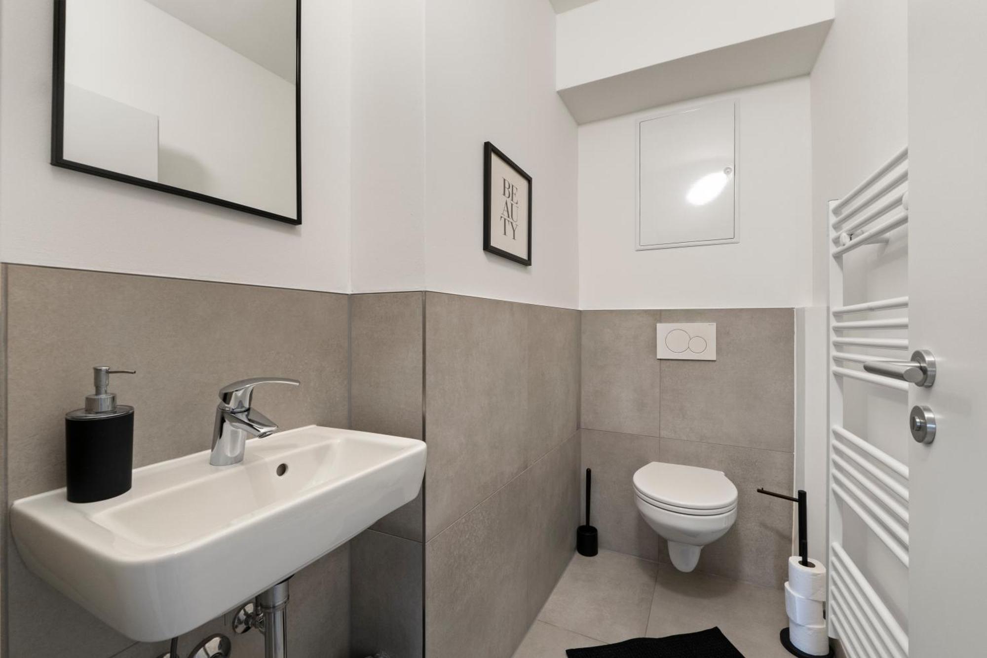 *Top* Moderne Wohnung - Naehe Koeln: Dom, Messe, Flughafen, Lanxess-Arena Bergisch Gladbach Esterno foto